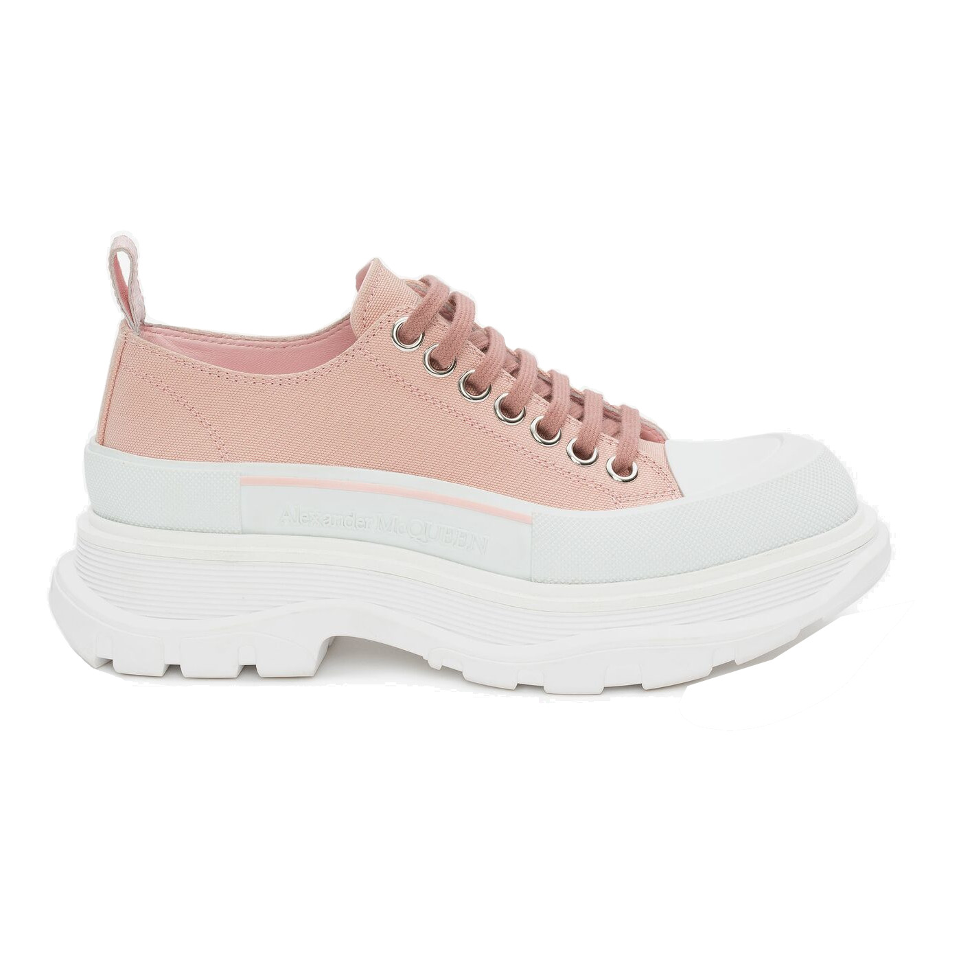 Clearance: spotlight on trainers.